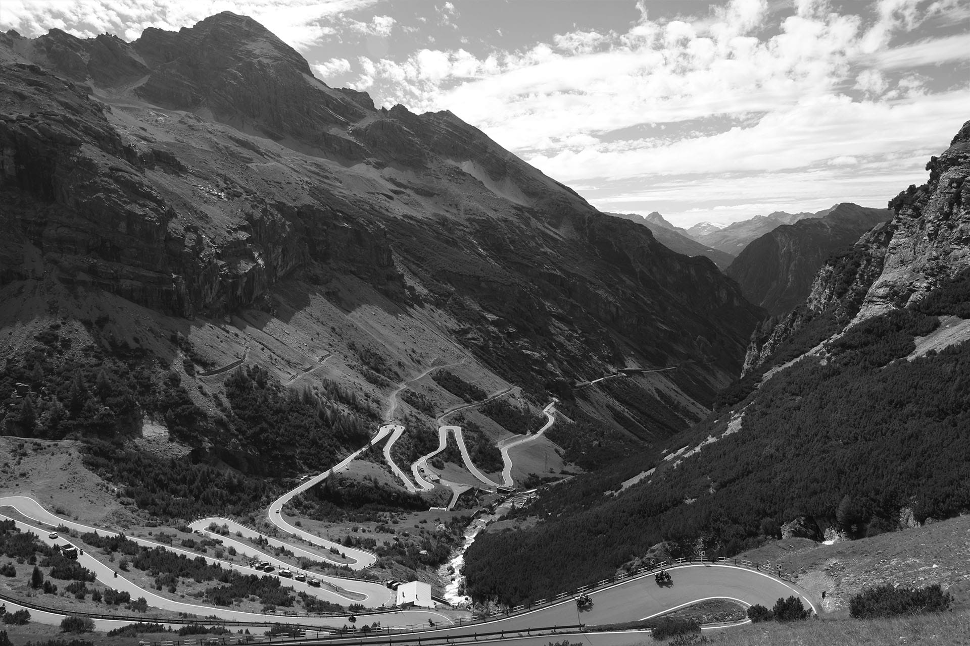 Yuval Avital © JOURNEY SERIES N.22, VALTELLINA, ITALIA, 2025